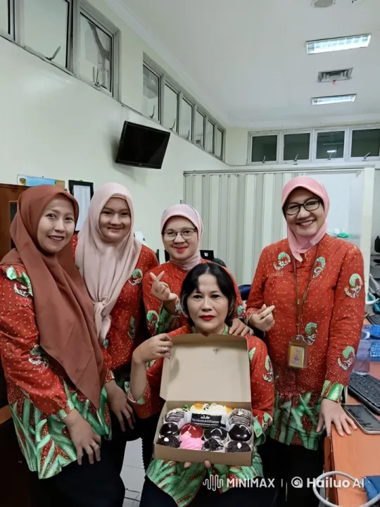 Office Women Practice Kungfu in Colorful Outfits – AI Generated Video | Hailuo AI