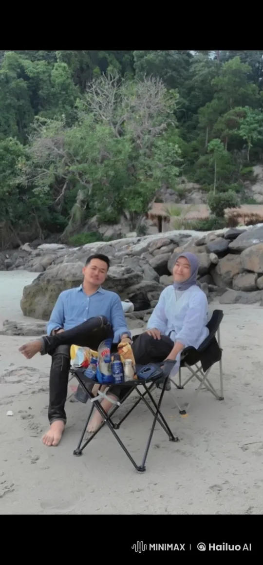 Kung Fu Masters in Dynamic Beach Fight – AI Generated Video | Hailuo AI