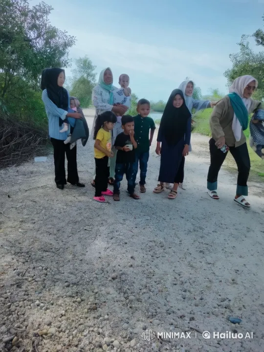 Kungfu Display: Adults Fight, Children Mimic on Gravel Path – AI Generated Video | Hailuo AI