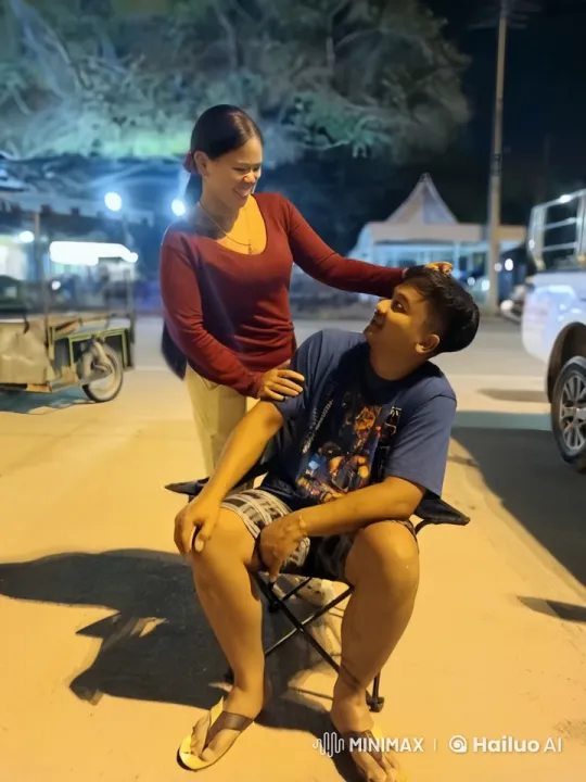Nighttime Kungfu Sparring Session in Lively Setting – AI Generated Video | Hailuo AI