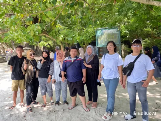 Friends Perform Impressive Kungfu Routine in Scenic Outdoor Setting – AI Generated Video | Hailuo AI