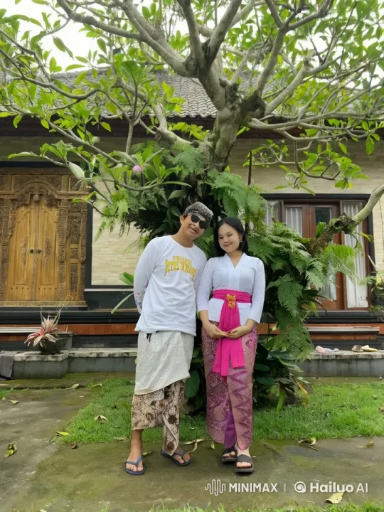 Traditional Attire, Martial Arts Display in Lush Garden – AI Generated Video | Hailuo AI