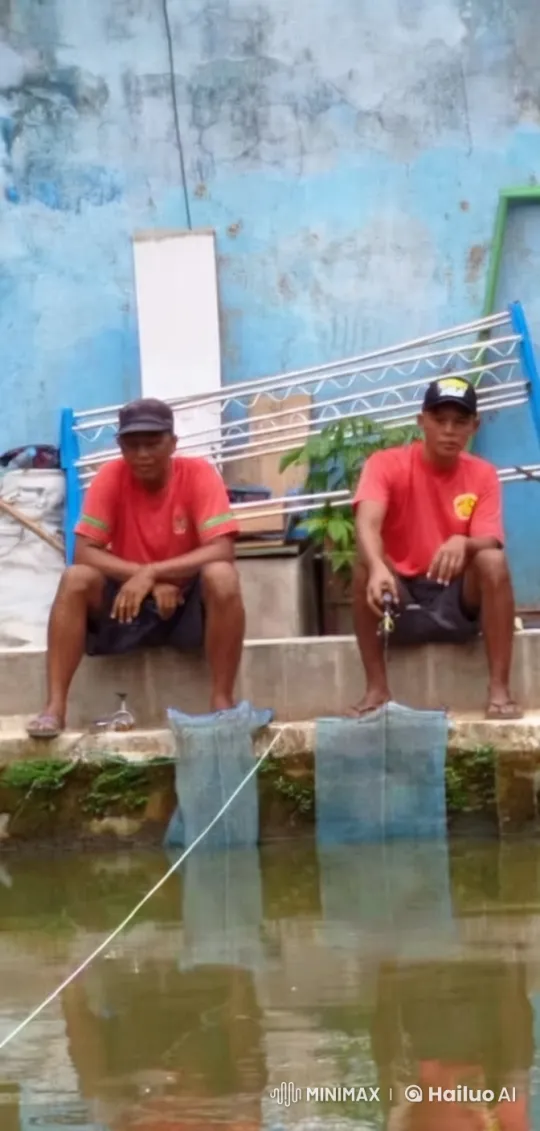 Red Shirts Engage in Intense Kungfu Duel by the Pool – AI Generated Video | Hailuo AI