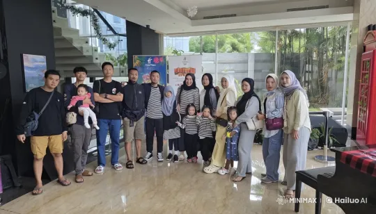 Group Showcases Martial Arts Skills in Lobby – AI Generated Video | Hailuo AI
