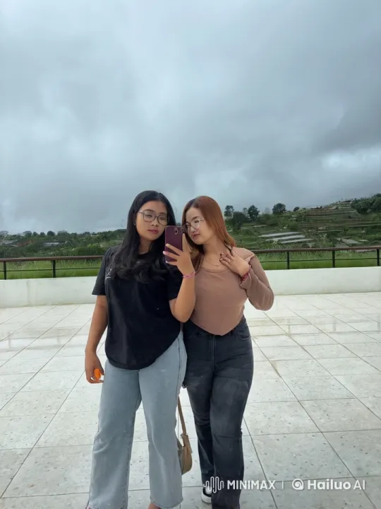 Women Practice Kungfu on Misty Terrace – AI Generated Video | Hailuo AI