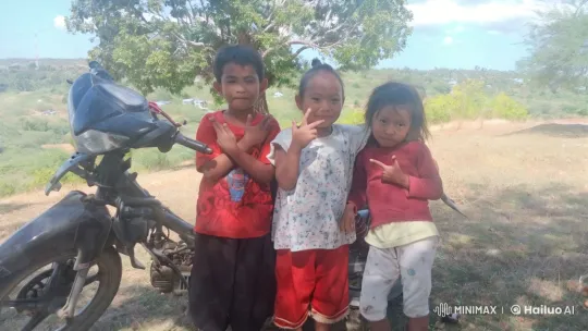 Children Pretend to Practice Kungfu in Rural Setting – AI Generated Video | Hailuo AI