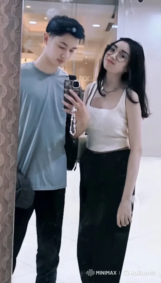 Couple Showcases Kungfu Skills in Modern Mall Setting – AI Generated Video | Hailuo AI