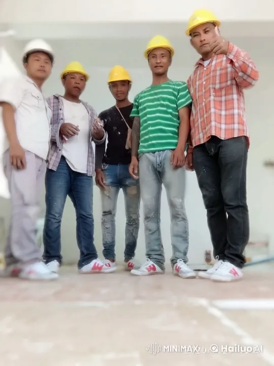 Construction Workers' Fight Breaks Out in Industrial Setting – AI Generated Video | Hailuo AI