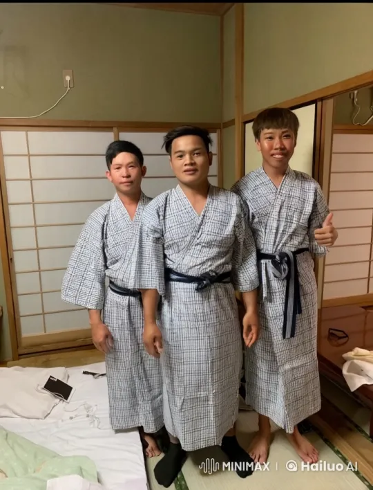 Traditional Room Kung Fu Fight with Acrobatic Moves – AI Generated Video | Hailuo AI