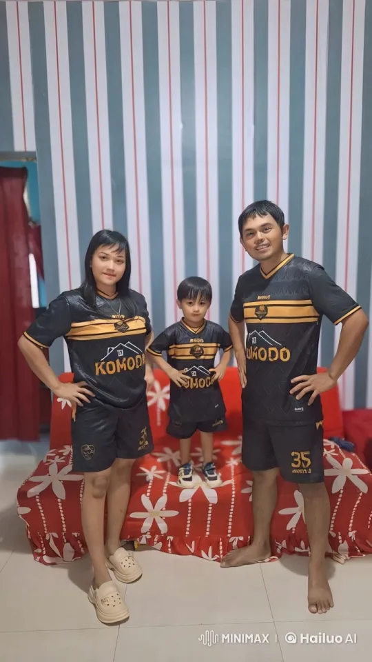 Family Displays Martial Arts Skills in Colorful Setting – AI Generated Video | Hailuo AI