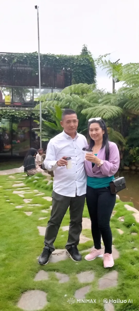 Casual Gardeners Transform into Dynamic Kung Fu Fighters – AI Generated Video | Hailuo AI