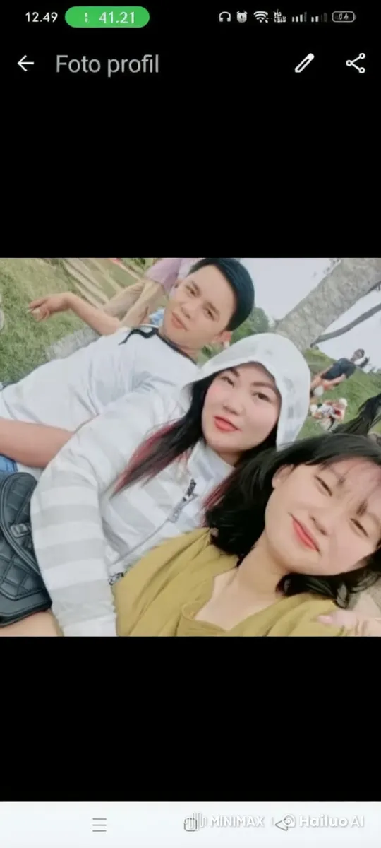Three Friends Practice Kungfu in Peaceful Park – AI Generated Video | Hailuo AI