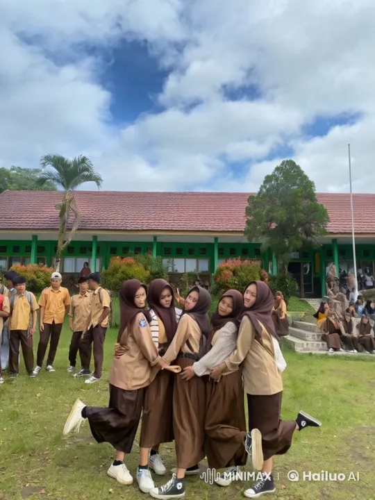 Students Perform Energetic Kungfu on School Lawn – AI Generated Video | Hailuo AI