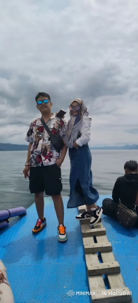 Kungfu Fight on Floating Platform Amidst Serene Landscape – AI Generated Video | Hailuo AI