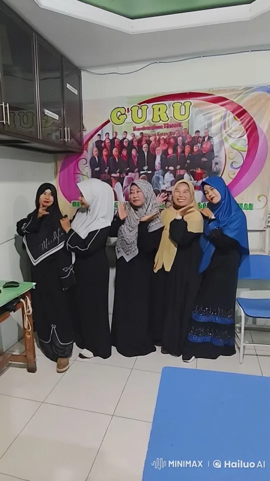 Traditional Kungfu Display by Five Women – AI Generated Video | Hailuo AI