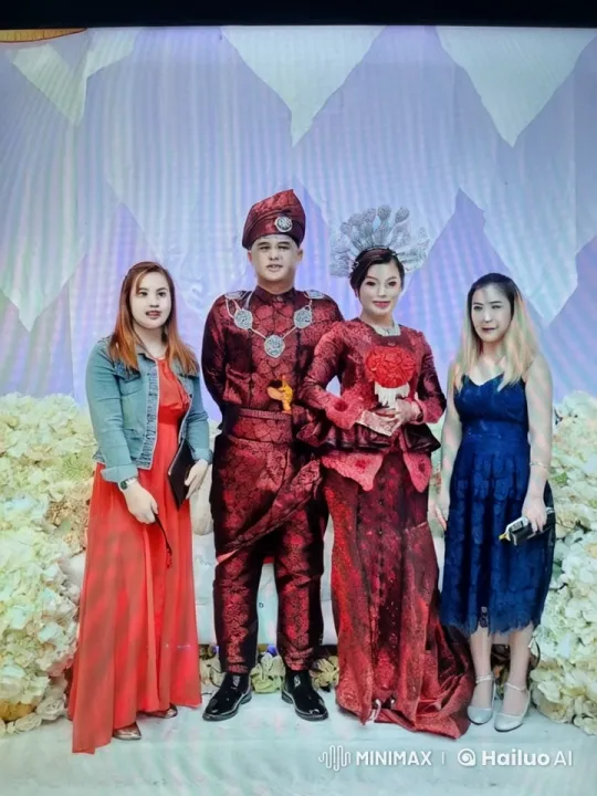 Traditional Chinese Martial Arts Display with Elegant Costumes – AI Generated Video | Hailuo AI