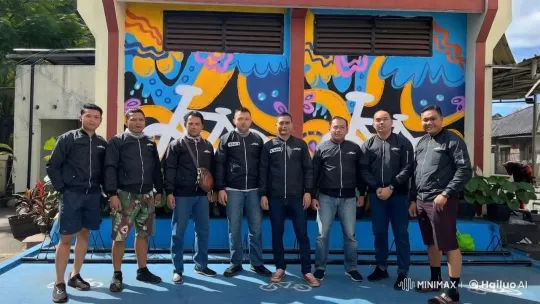 Eight Men Perform Synchronized Kung Fu in Front of Graffiti Mural – AI Generated Video | Hailuo AI