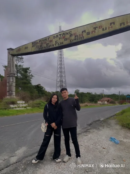 Rural Roadside Kung Fu Fight with Impressive Martial Arts Skills – AI Generated Video | Hailuo AI