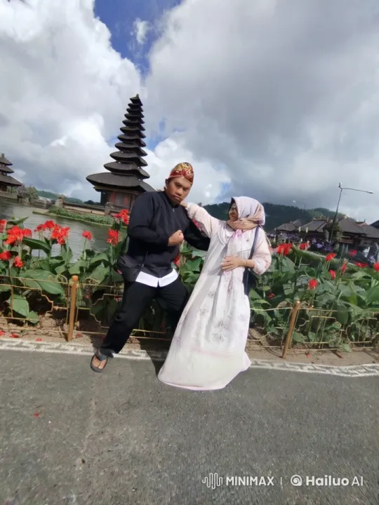 Cultural Kung Fu Battle with Vibrant Scenery – AI Generated Video | Hailuo AI