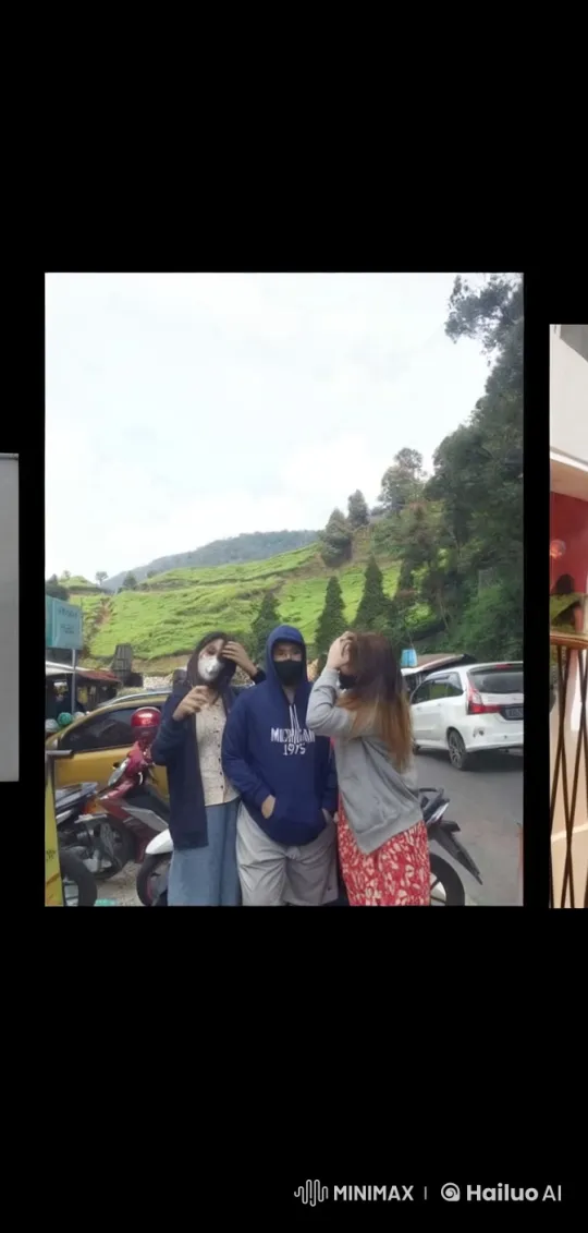 Friends Enjoy Scenic Outdoors with Subtle Movements – AI Generated Video | Hailuo AI