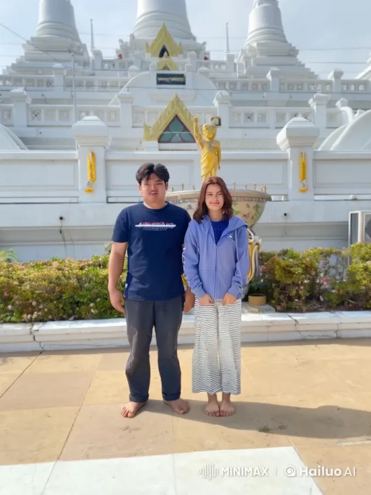Martial Arts Display at Majestic Temple Setting – AI Generated Video | Hailuo AI