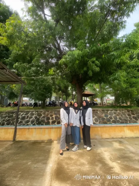 Young Women Display Martial Arts Skills in Peaceful Setting – AI Generated Video | Hailuo AI