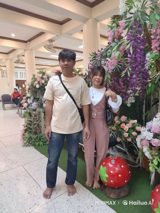 Kung Fu Display in a Lush Floral Setting – AI Generated Video | Hailuo AI