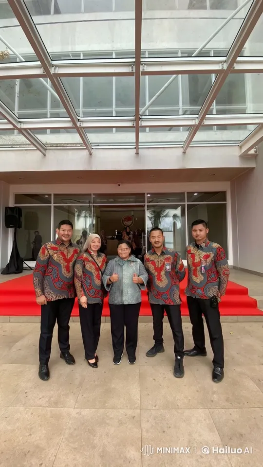 Traditional Kungfu Masters Perform in Modern Setting – AI Generated Video | Hailuo AI