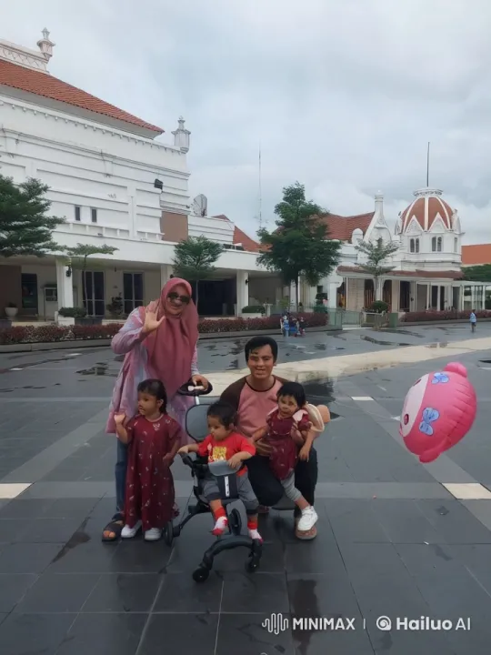 Family Fun and Laughter at Historical Building Plaza – AI Generated Video | Hailuo AI