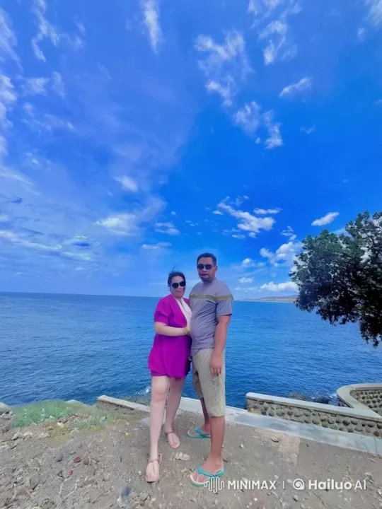 Couple Practices Kung Fu by the Ocean – AI Generated Video | Hailuo AI