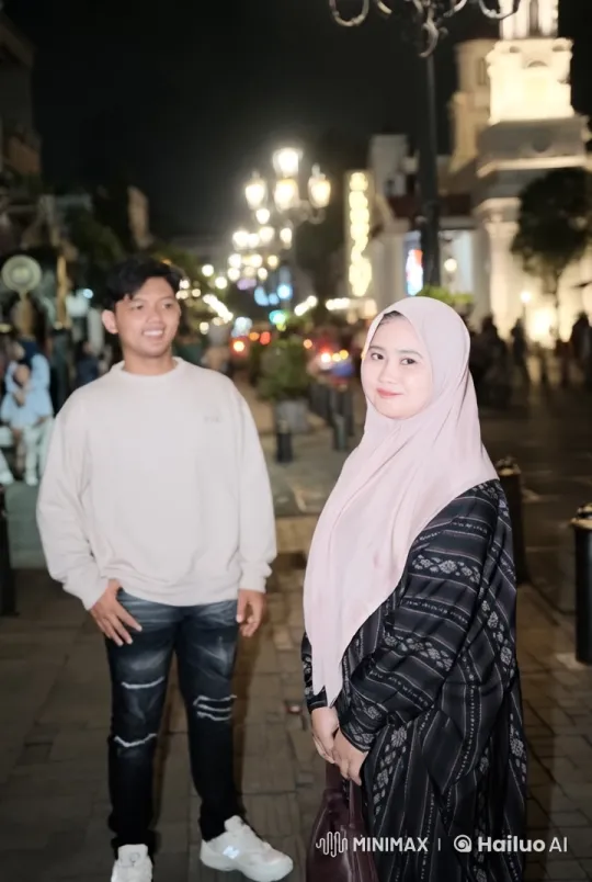 Nighttime City Kungfu Duel: Pink Hijab Warrior vs. Casual Fighter – AI Generated Video | Hailuo AI