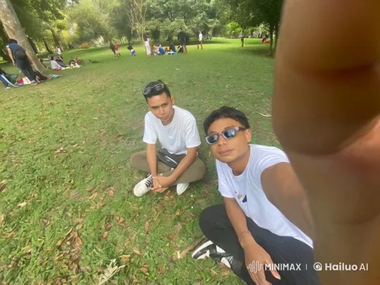 Kungfu Practitioners Demonstrate Skills in Peaceful Park – AI Generated Video | Hailuo AI