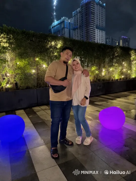 Couple's Intense Rooftop Martial Arts Sequence – AI Generated Video | Hailuo AI