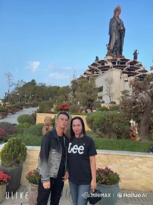 Kungfu Showdown Between Two Characters – AI Generated Video | Hailuo AI