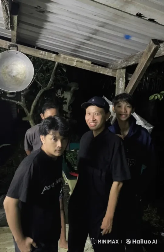 Nighttime Kung Fu Duel Under a Tin Shelter – AI Generated Video | Hailuo AI