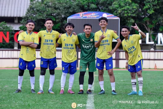 Football Player Impresses Team with Kungfu Salto Kick – AI Generated Video | Hailuo AI