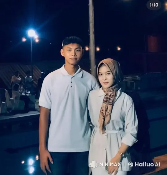 Nighttime Kung Fu Showdown by the Pool – AI Generated Video | Hailuo AI