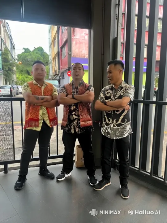 Three Men Showcase Kung Fu Skills in Urban Setting – AI Generated Video | Hailuo AI