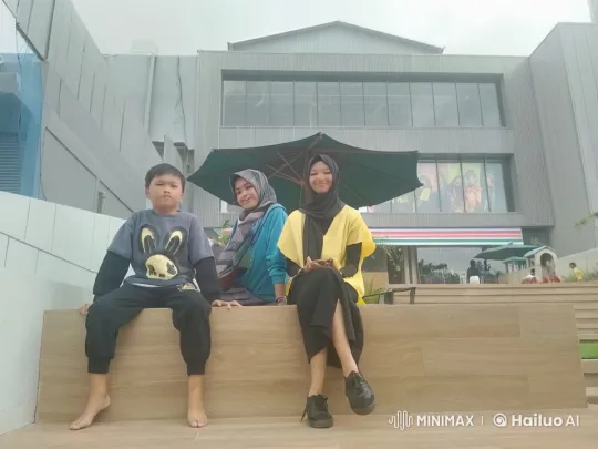 Dynamic Kung Fu Performance on Wooden Platform – AI Generated Video | Hailuo AI
