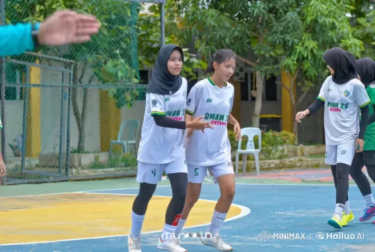 Young Athletes Showcase Kung Fu Skills in Outdoor Battle – AI Generated Video | Hailuo AI