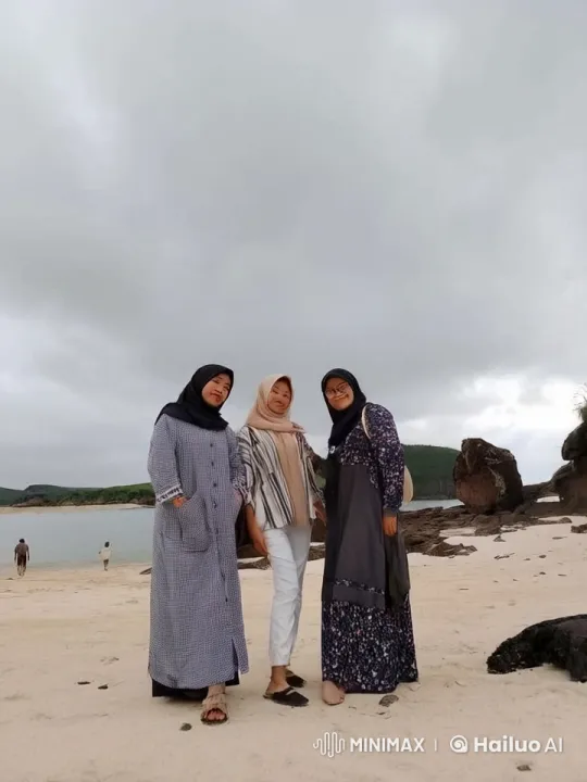 Kung Fu Mastery: Graceful Combat on a Tranquil Beach – AI Generated Video | Hailuo AI