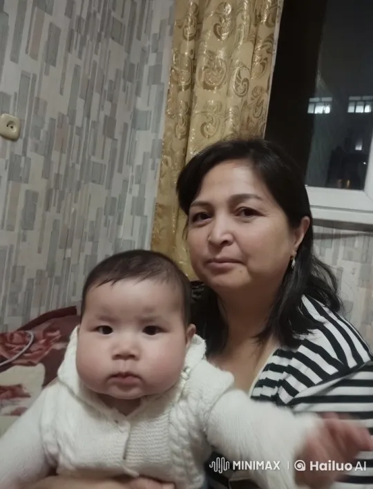 Baby's Playful Kungfu Display in Cozy Home Setting – AI Generated Video | Hailuo AI