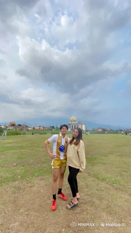Kung Fu Mastery Display in Serene Field Setting – AI Generated Video | Hailuo AI