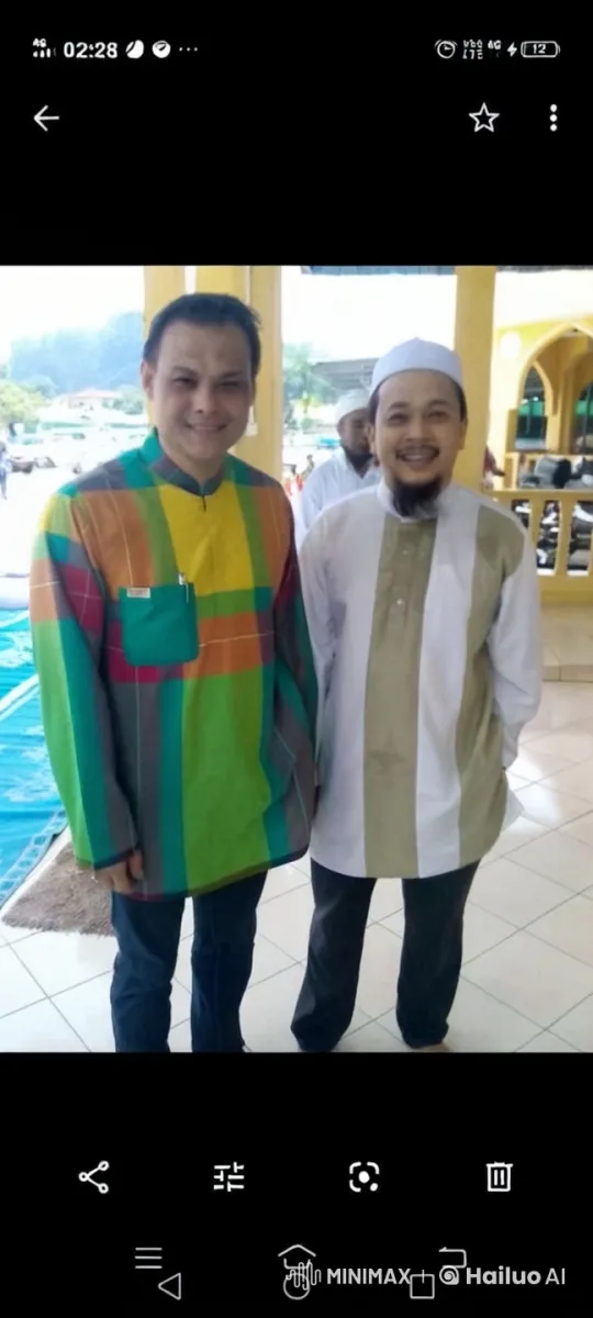 Two Men in Colorful Attire in a Lively Public Space – AI Generated Video | Hailuo AI