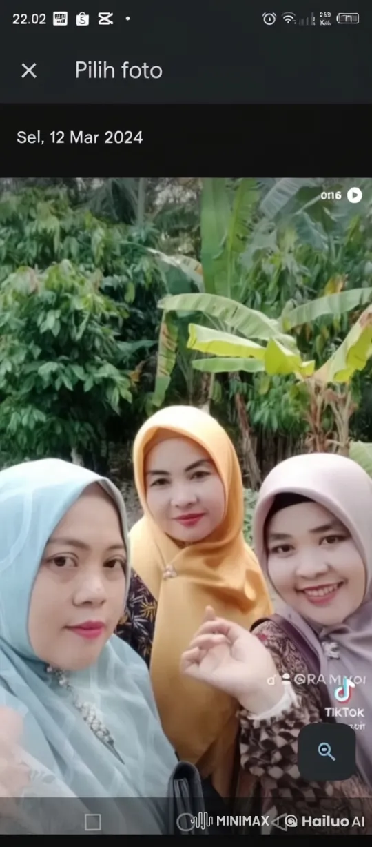 Traditional Attired Women Enjoy Tropical Setting – AI Generated Video | Hailuo AI
