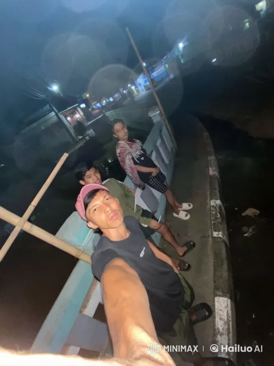Urban Bridge Night: Kung Fu in Serenity – AI Generated Video | Hailuo AI