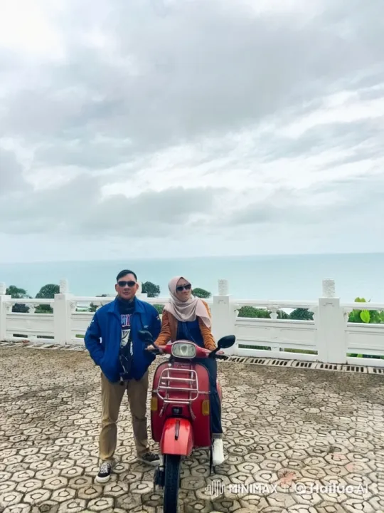 Couple Performs Kungfu on Coastal Overlook – AI Generated Video | Hailuo AI