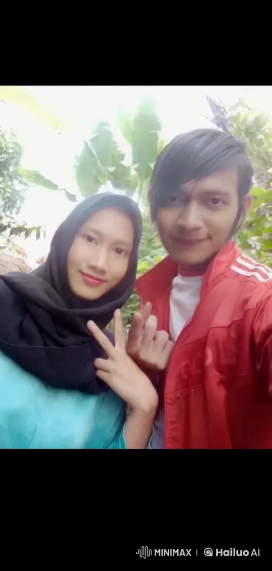 Friends Spar Playfully in Lush Greenery – AI Generated Video | Hailuo AI