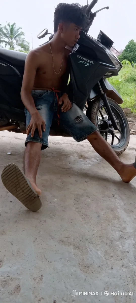 Shirtless Man Performs Dynamic Kungfu Routine by Motorcycle – AI Generated Video | Hailuo AI