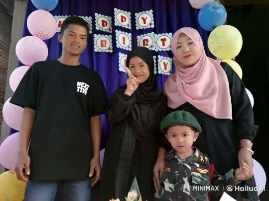 Family Celebrates with Playful Kung Fu in Kitchen – AI Generated Video | Hailuo AI